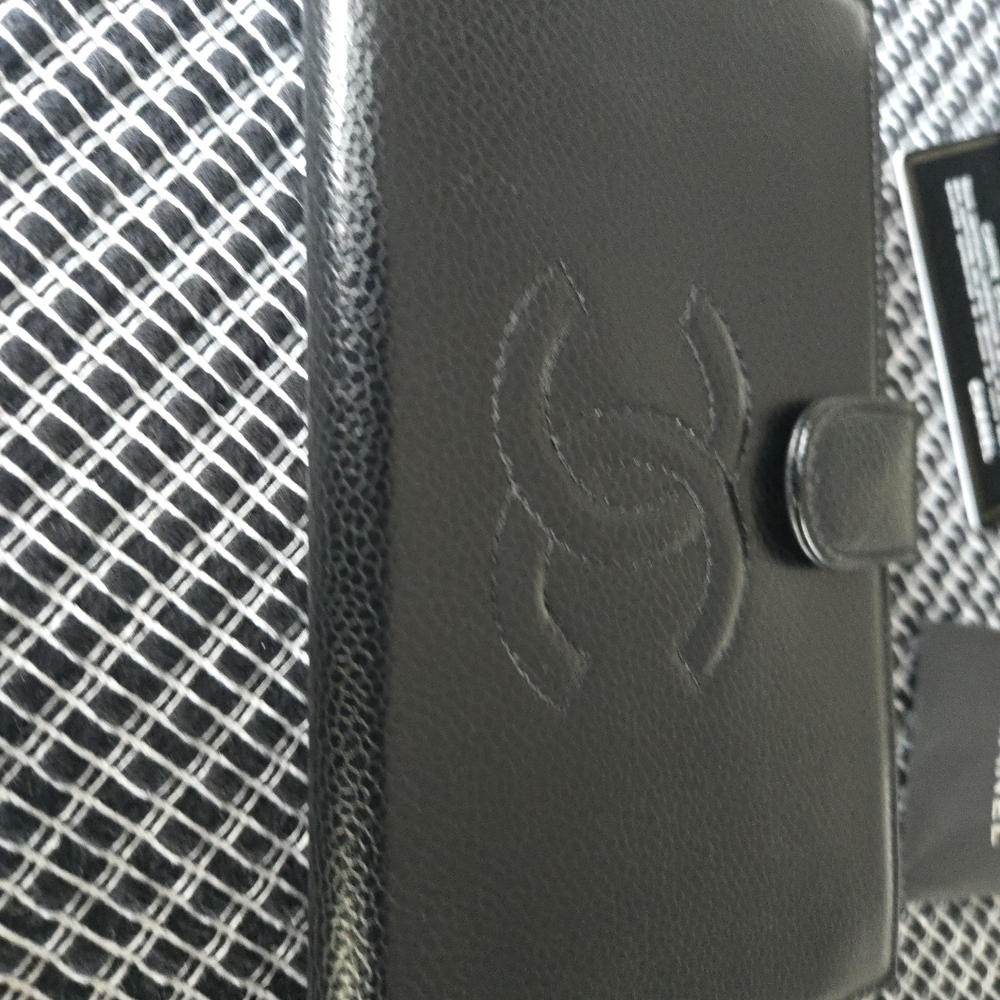 Chane CC Logol Black Leather Wallet - Picture 11 of 17